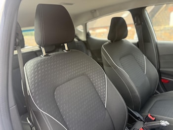 Used Ford Fiesta 2018 for sale - 79452700: Photo