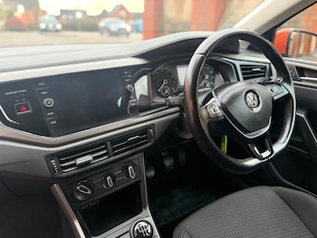 Used Volkswagen Polo 2018 for sale - 78624092: Photo