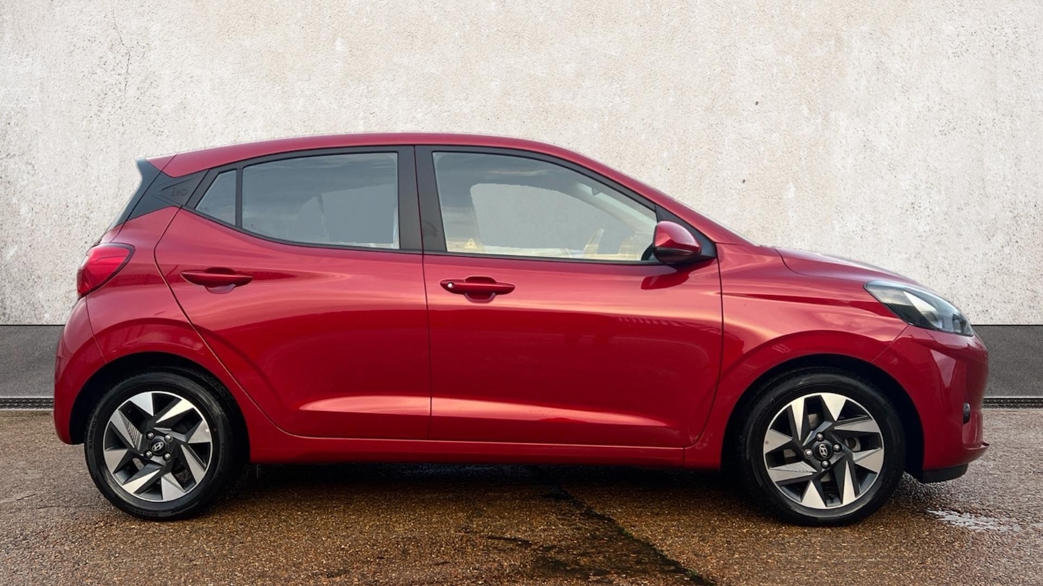 Used Hyundai i10 2023 for sale - 76703295: Photo 4