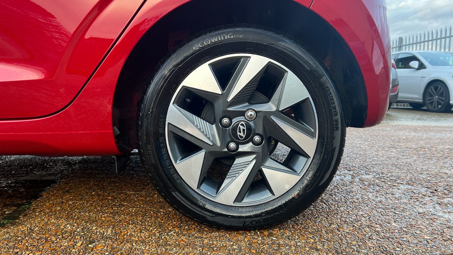 Used Hyundai i10 2023 for sale - 76703295: Photo 5