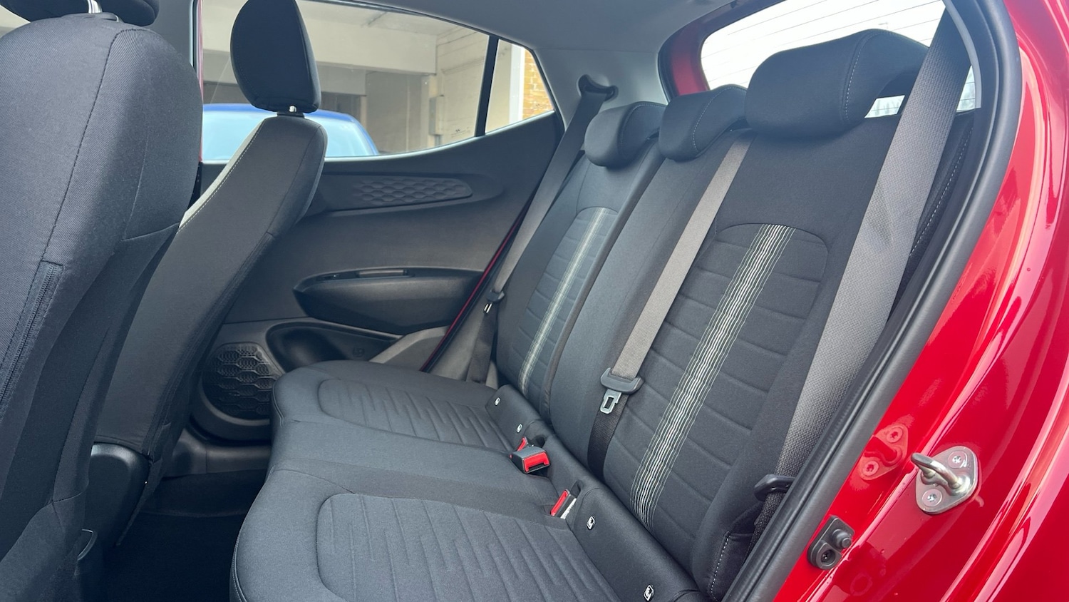 Used Hyundai i10 2023 for sale - 76703295: Photo 9