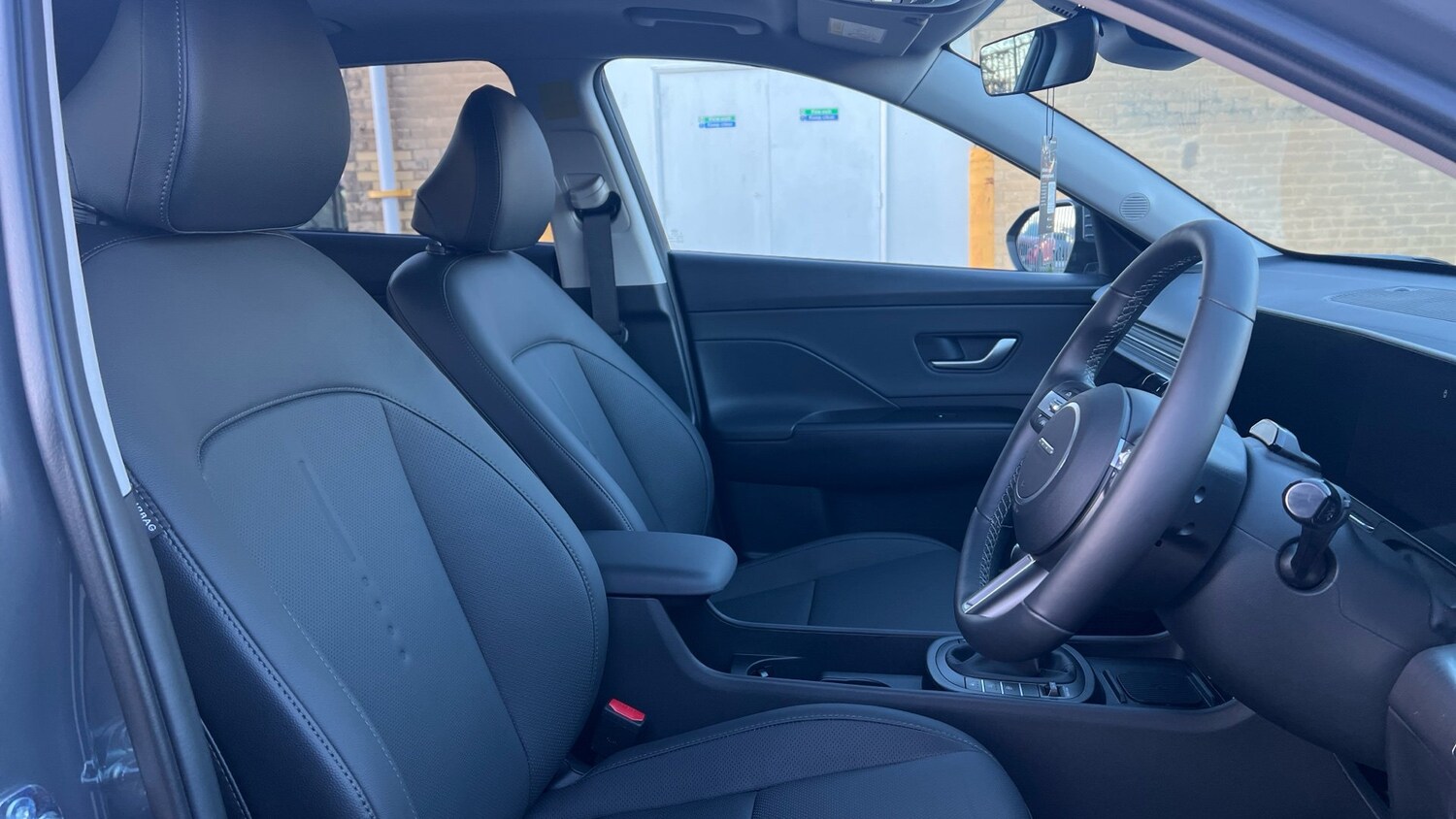 Used Hyundai KONA 2025 for sale - 76703332: Photo 12