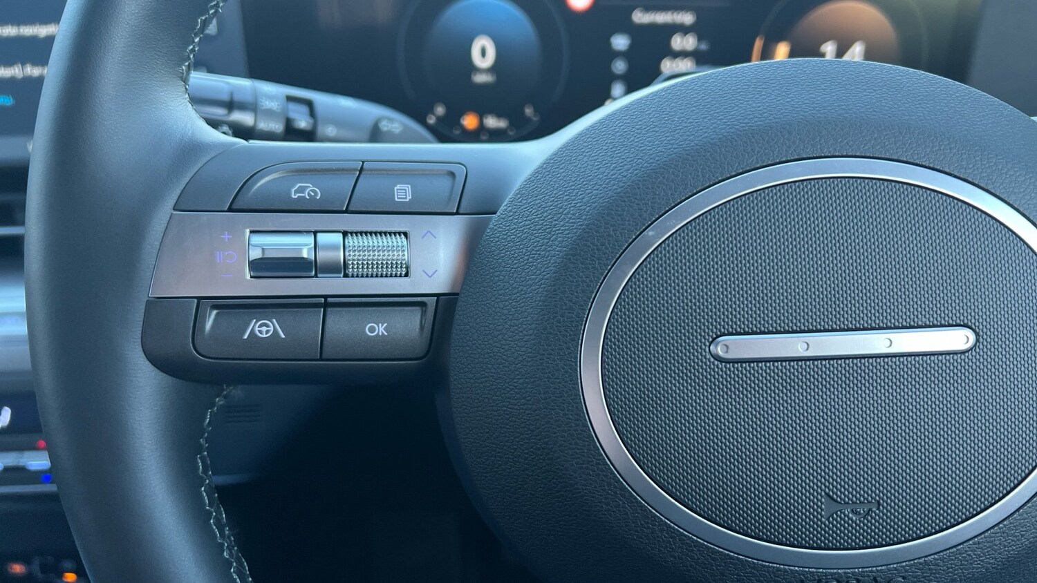 Used Hyundai KONA 2025 for sale - 76703332: Photo 15