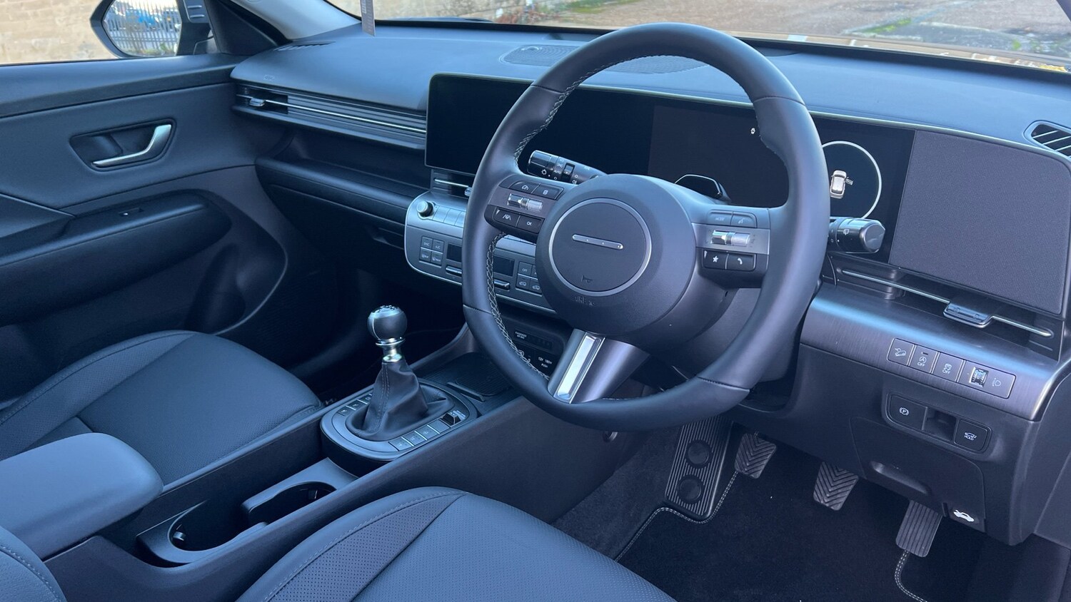 Used Hyundai KONA 2025 for sale - 76703332: Photo 6