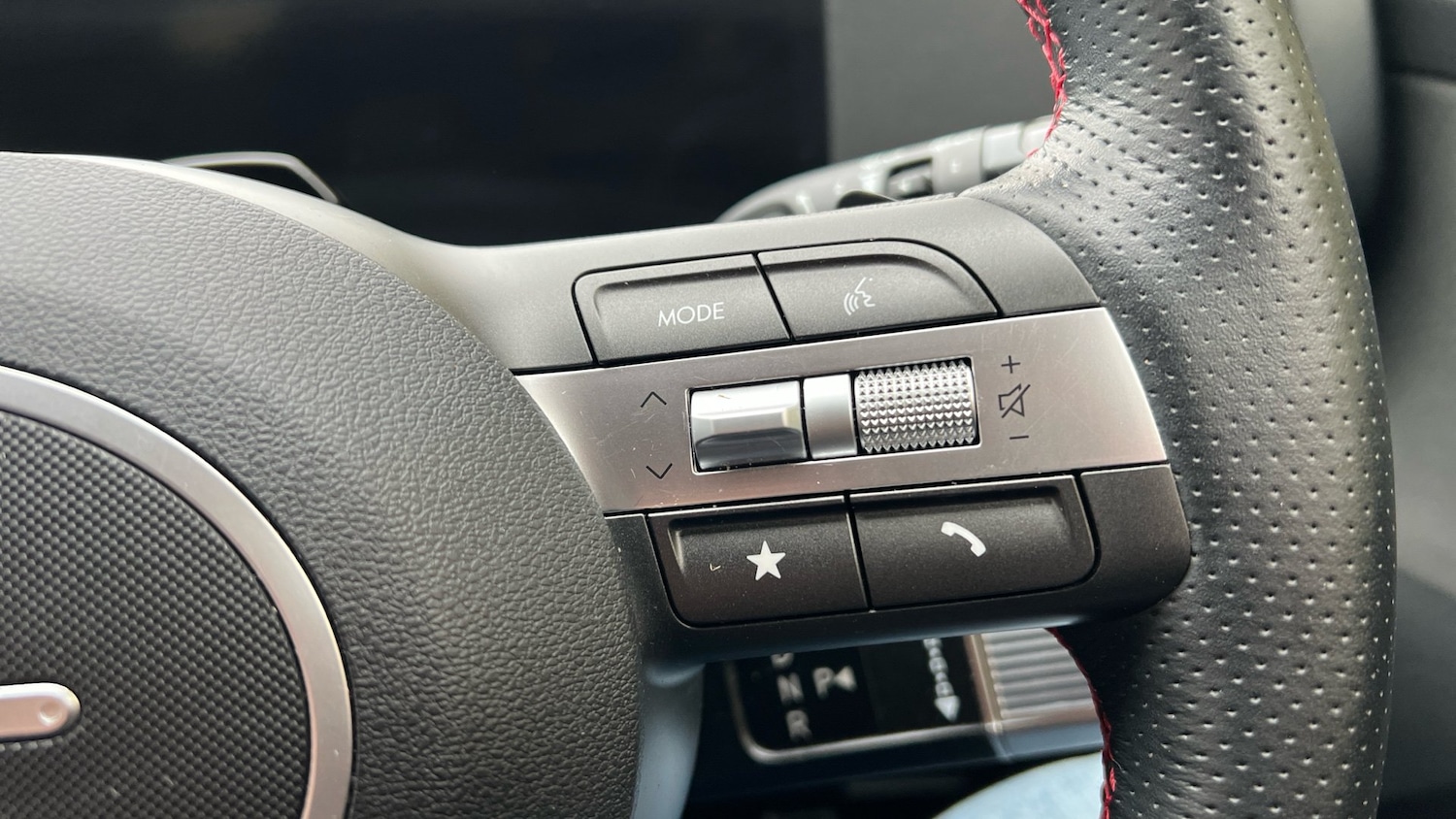 Used Hyundai KONA 2023 for sale - 77140845: Photo 16