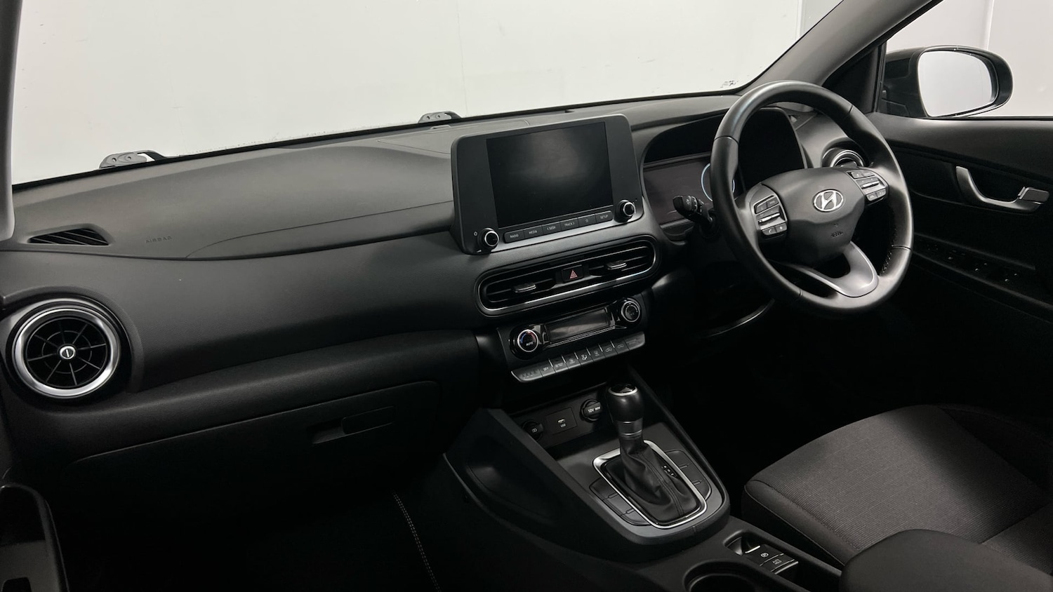 Used Hyundai KONA 2022 for sale - 77781881: Photo 2