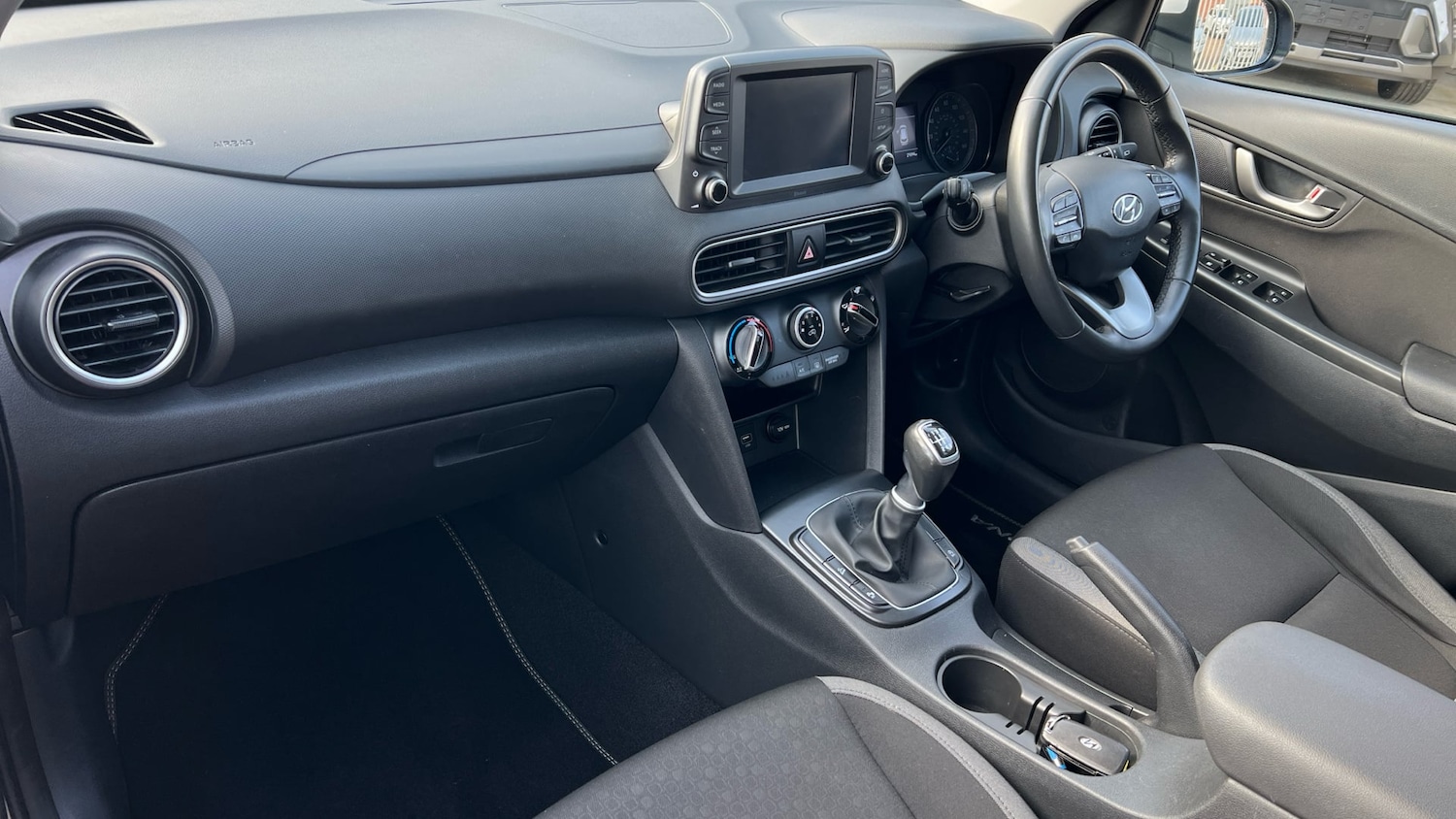 Used Hyundai KONA 2020 for sale - 77897869: Photo 2