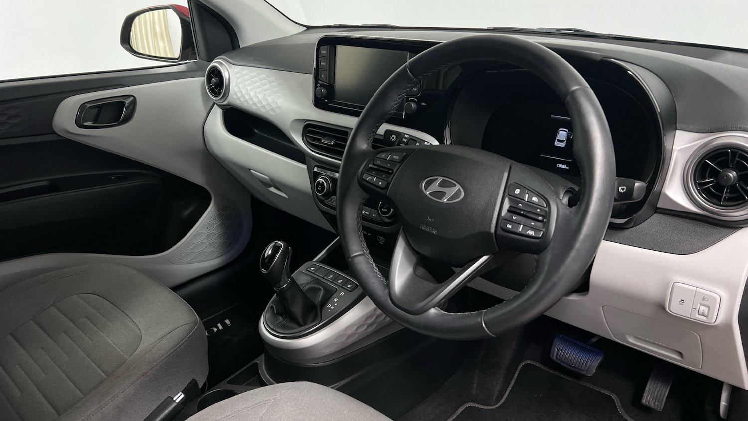 Used Hyundai i10 2023 for sale - 76726012: Photo 6
