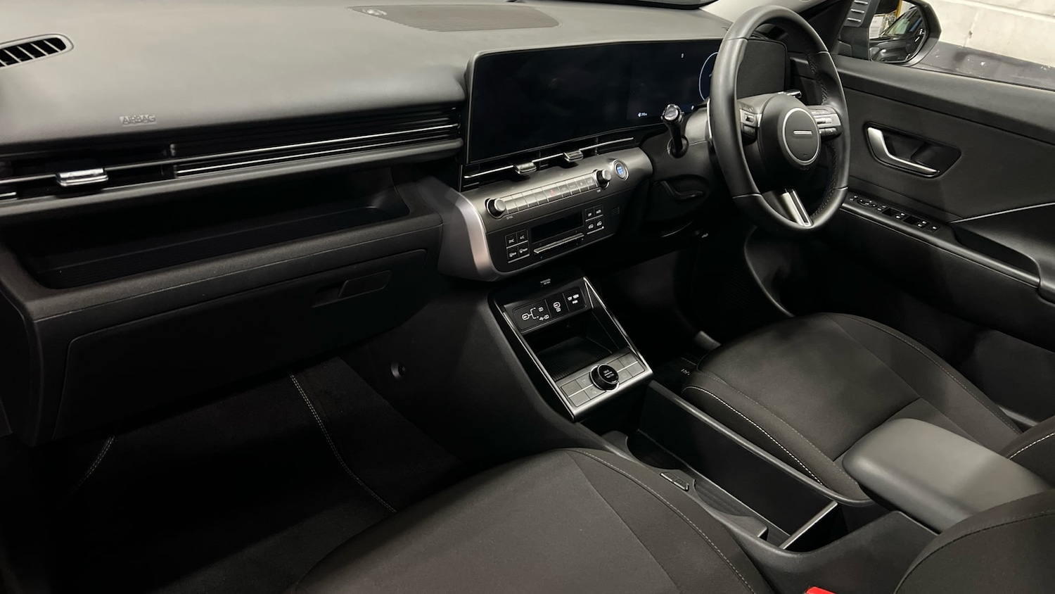 Used Hyundai KONA 2024 for sale - 76897181: Photo 2