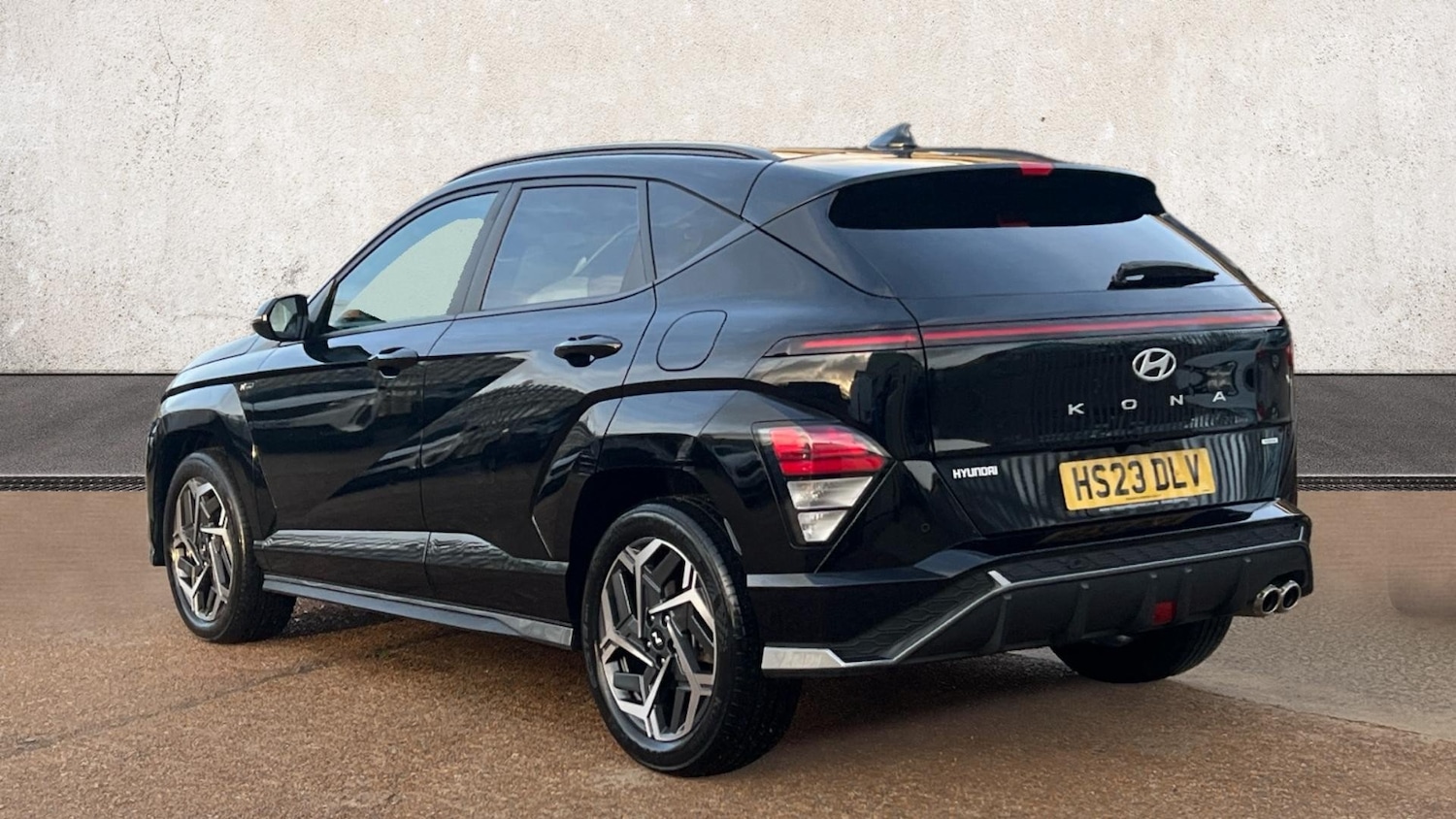 Used Hyundai KONA 2023 for sale - 76703315: Photo 3