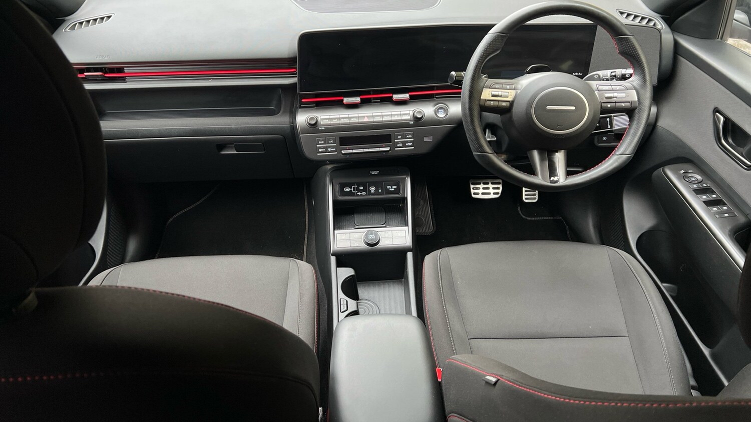 Used Hyundai KONA 2023 for sale - 76703307: Photo 13