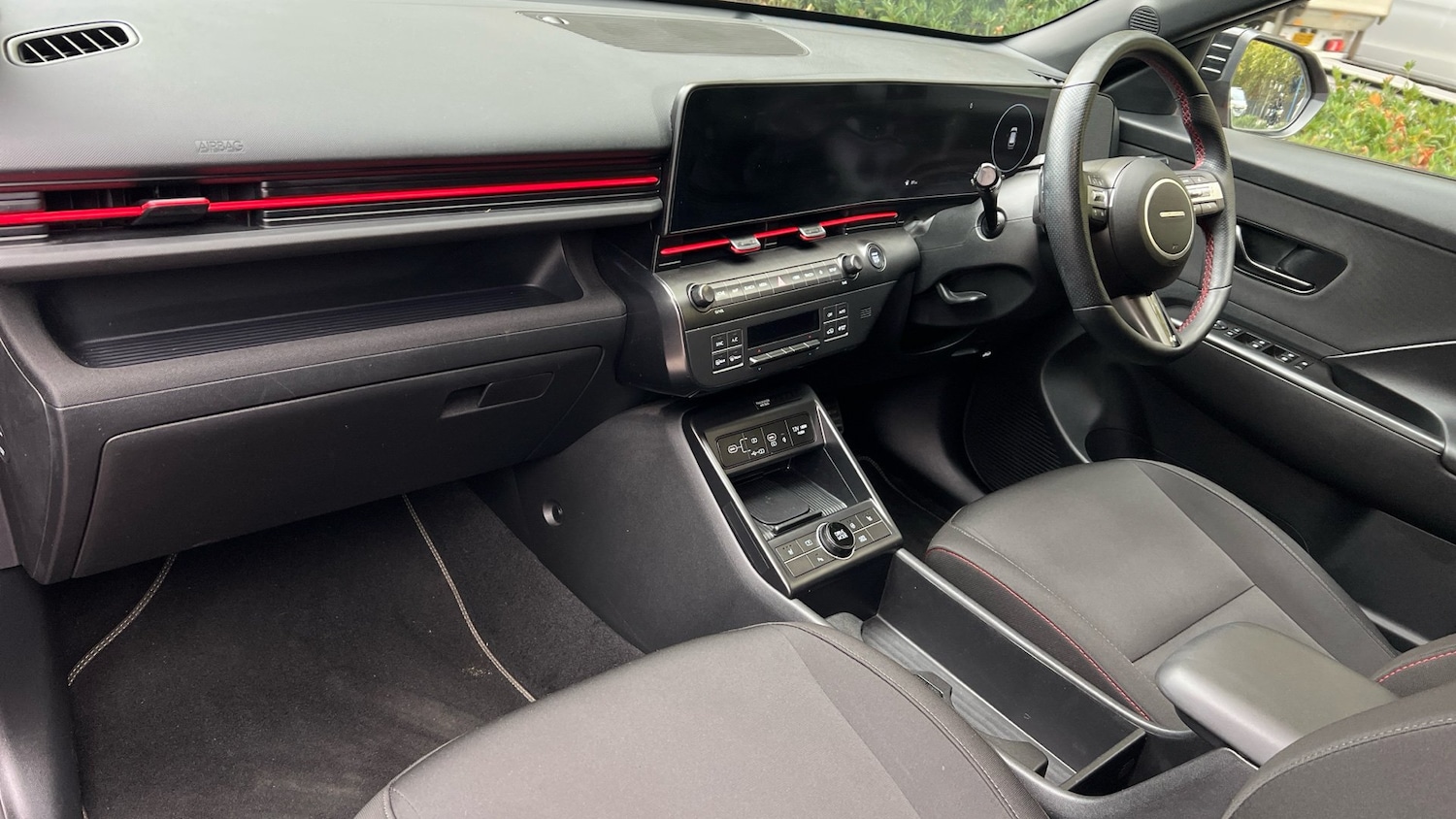 Used Hyundai KONA 2023 for sale - 76703307: Photo 2