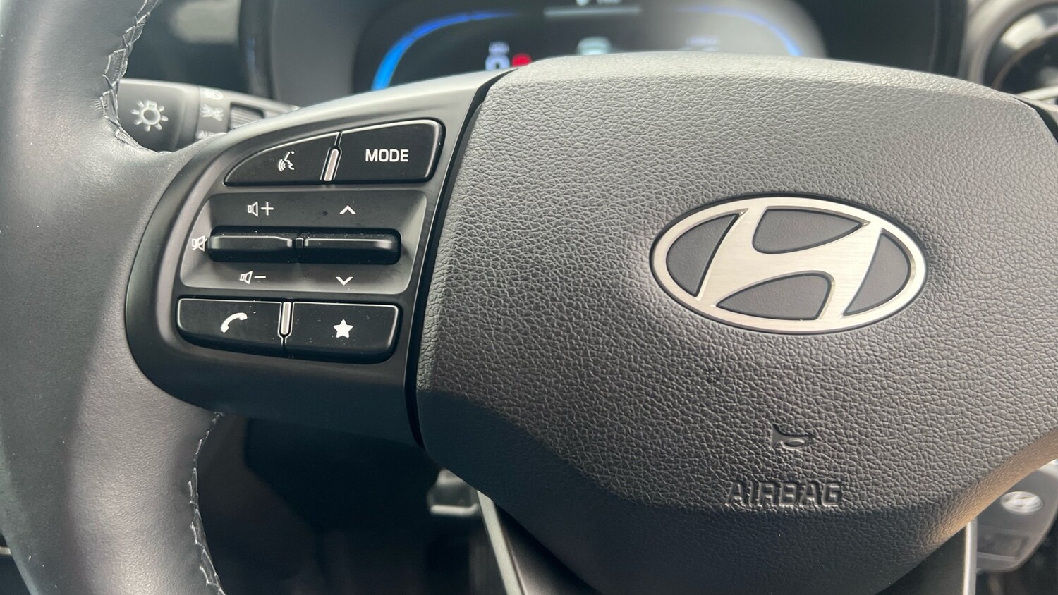 Used Hyundai i10 2024 for sale - 76703325: Photo 15