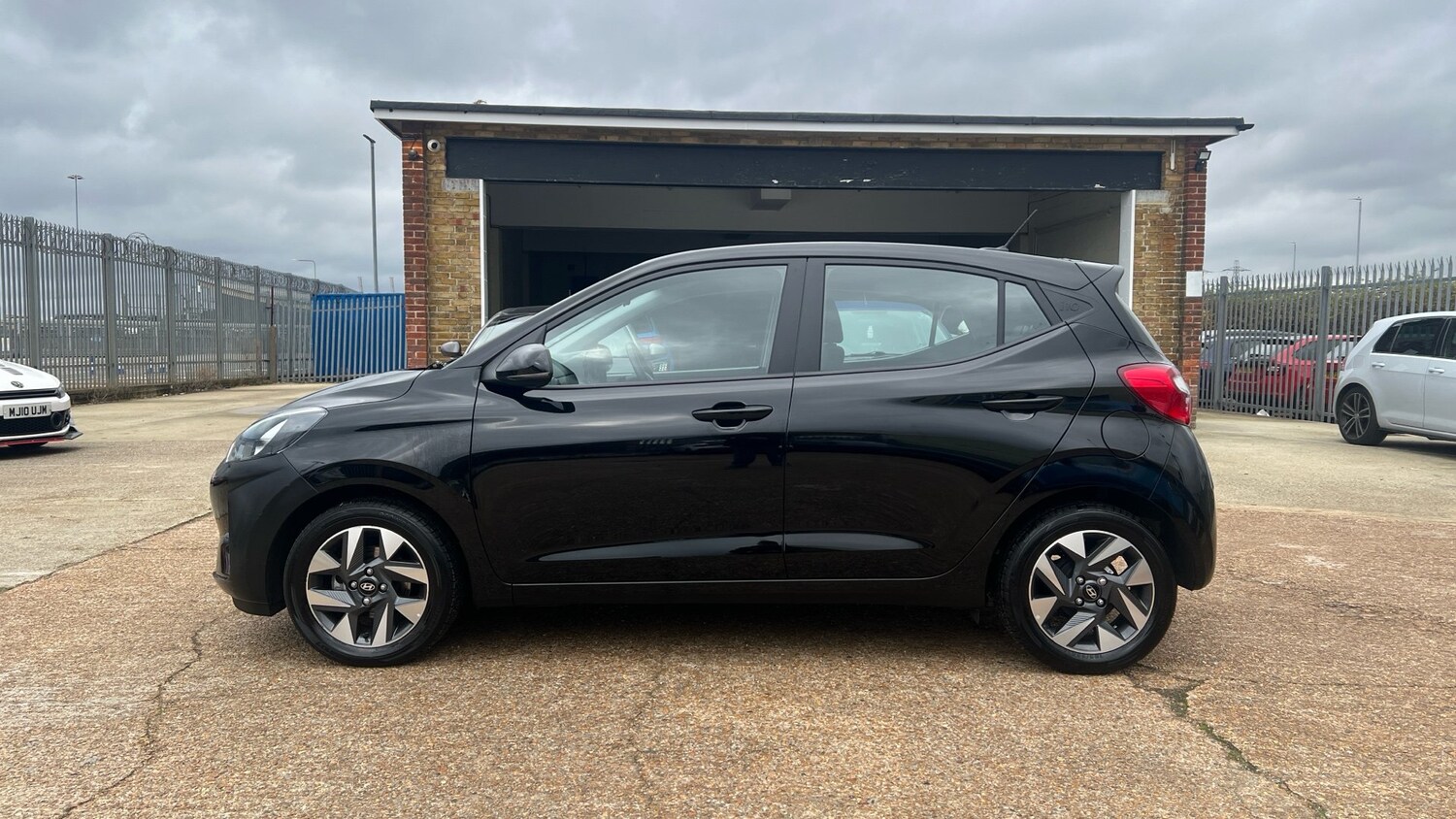 Used Hyundai i10 2024 for sale - 76703325: Photo 18