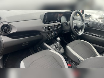 Used Hyundai i10 2024 for sale - 76703325: Photo