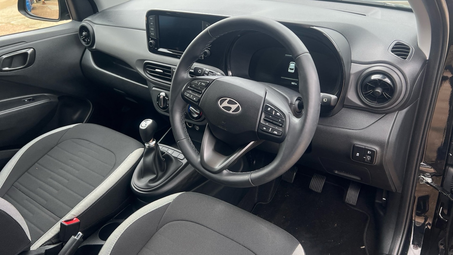 Used Hyundai i10 2024 for sale - 76703325: Photo 6