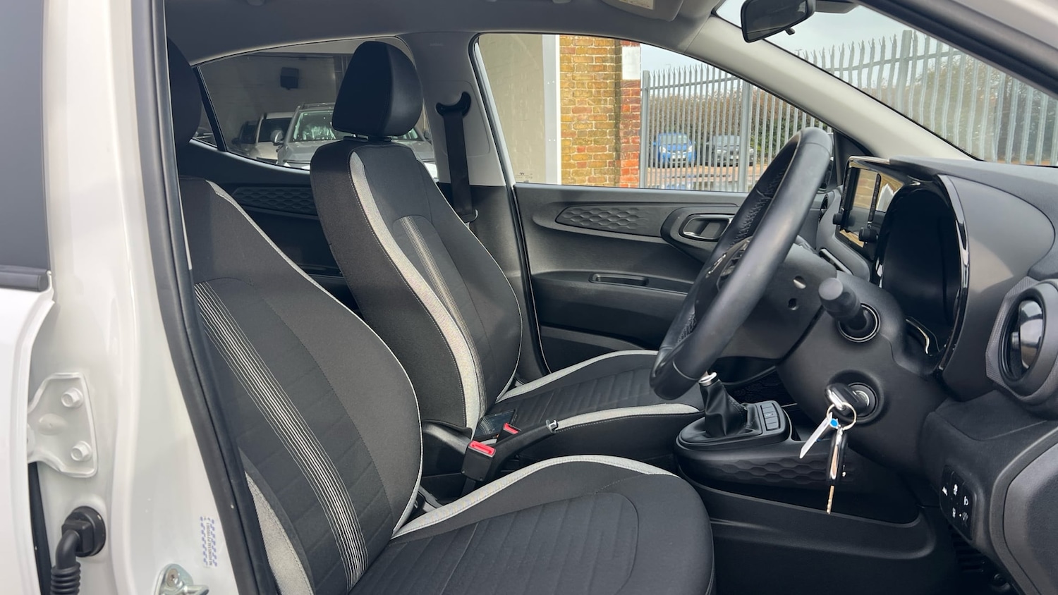 Used Hyundai i10 2023 for sale - 78084793: Photo 12