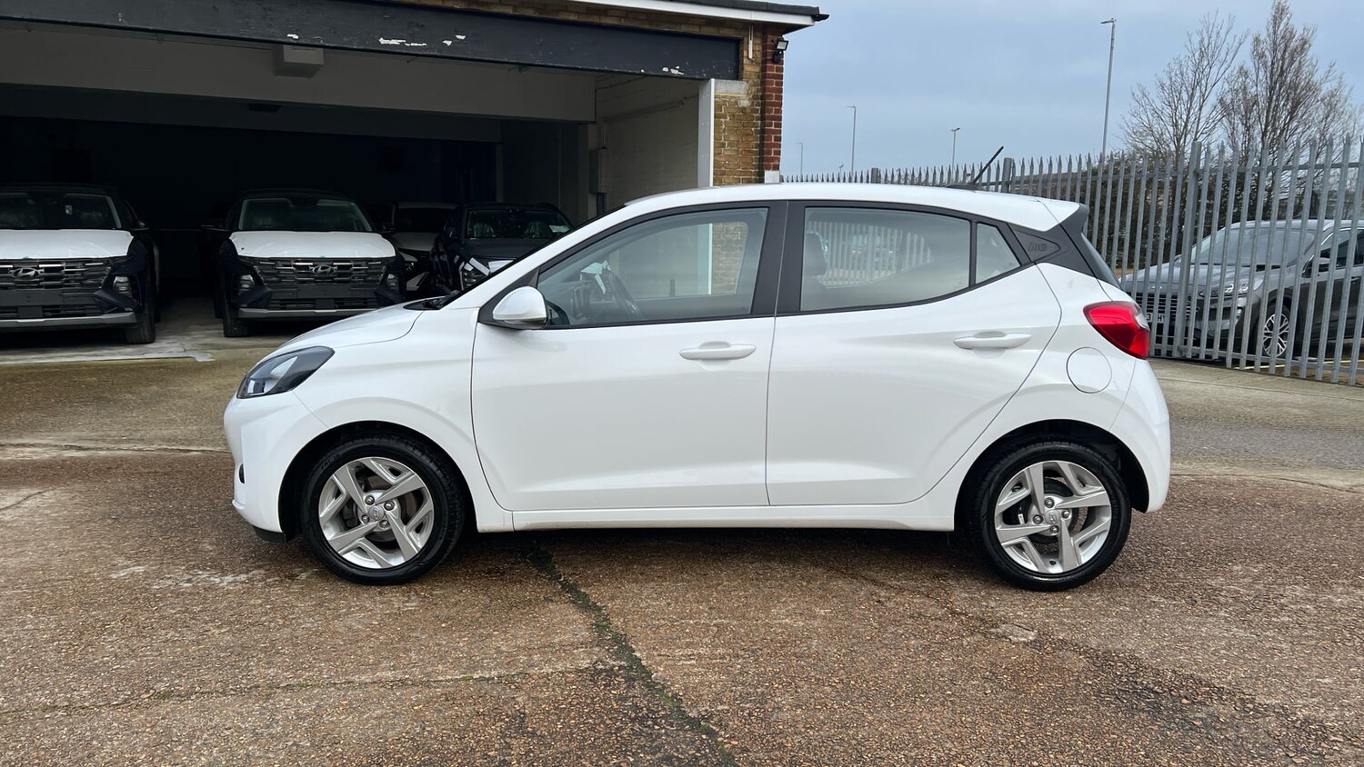 Used Hyundai i10 2023 for sale - 78084793: Photo 18