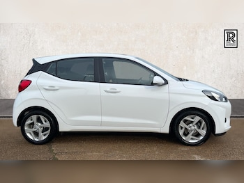 Used Hyundai i10 2023 for sale - 78084793: Photo