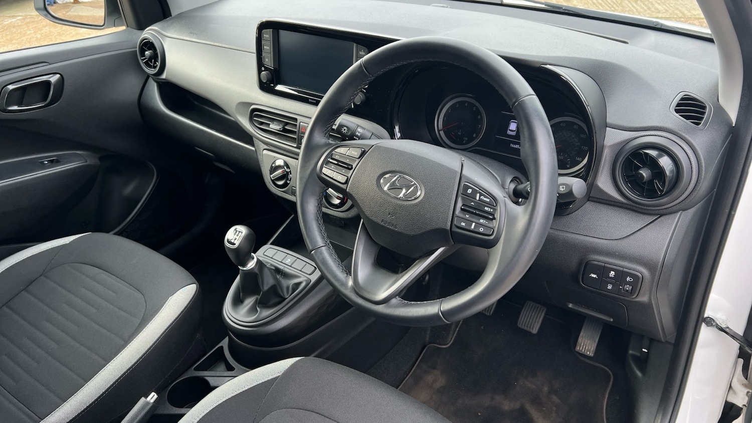 Used Hyundai i10 2023 for sale - 78084793: Photo 6