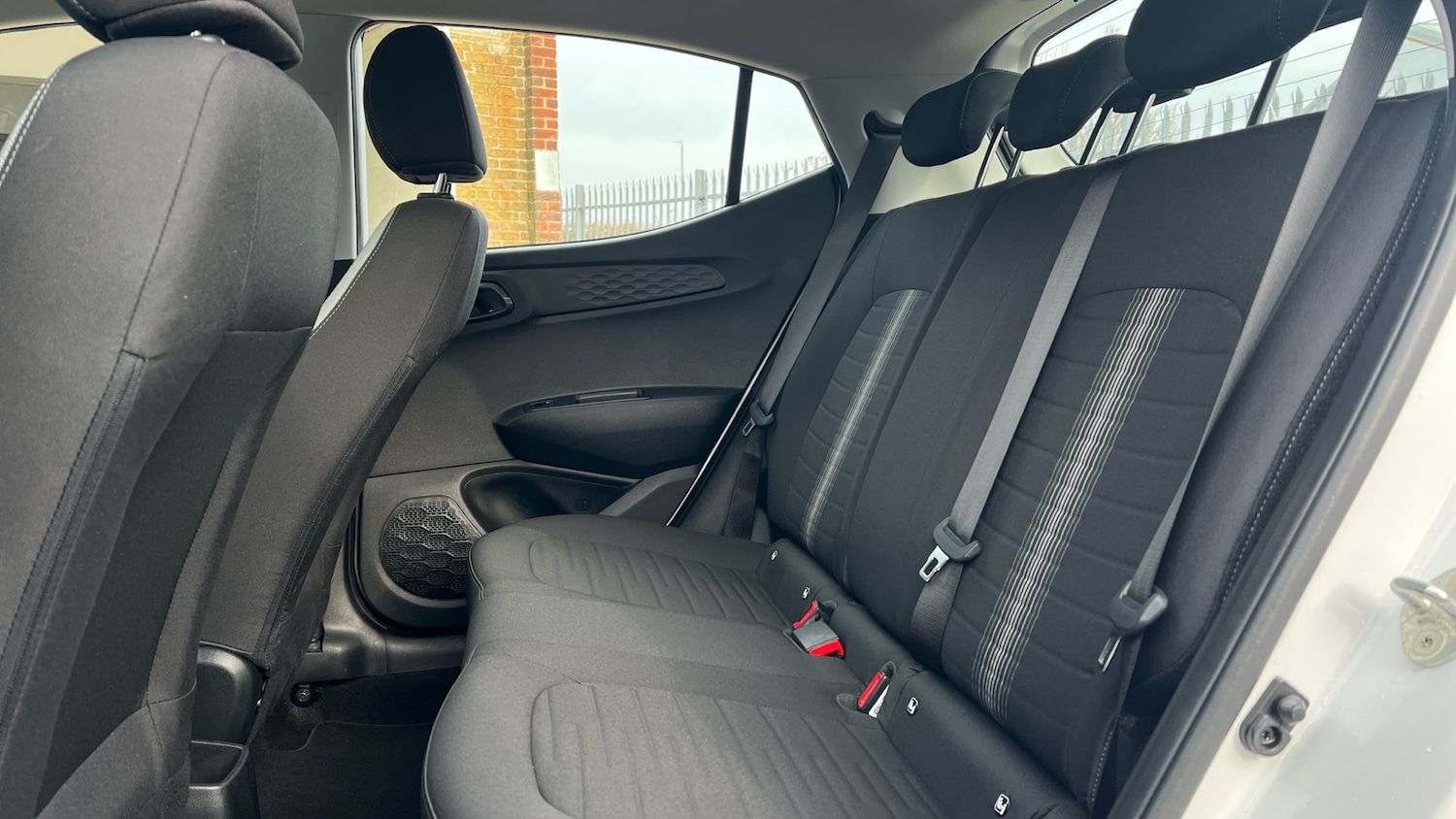 Used Hyundai i10 2023 for sale - 78084793: Photo 9