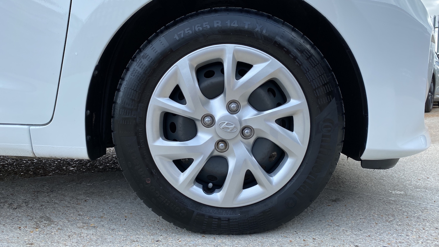 Used Hyundai i10 2018 for sale - 77572998: Photo 20