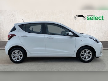 Used Hyundai i10 2018 for sale - 77572998: Photo