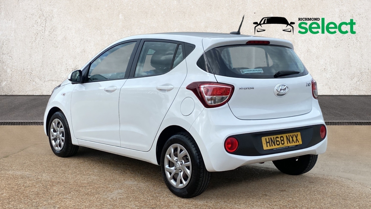 Used Hyundai i10 2018 for sale - 77572998: Photo 5