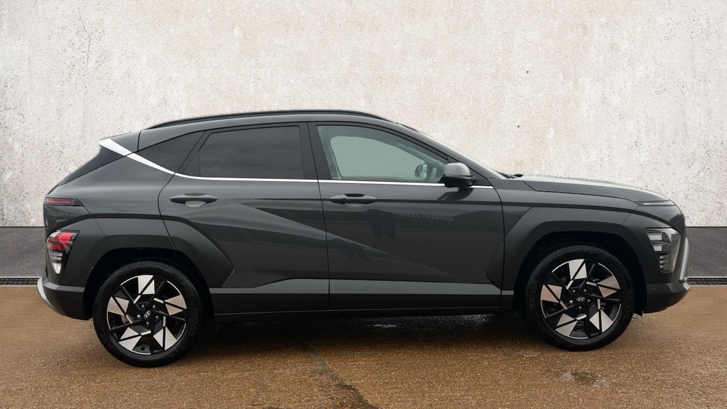 Used Hyundai KONA 2025 for sale - 76703333: Photo 4