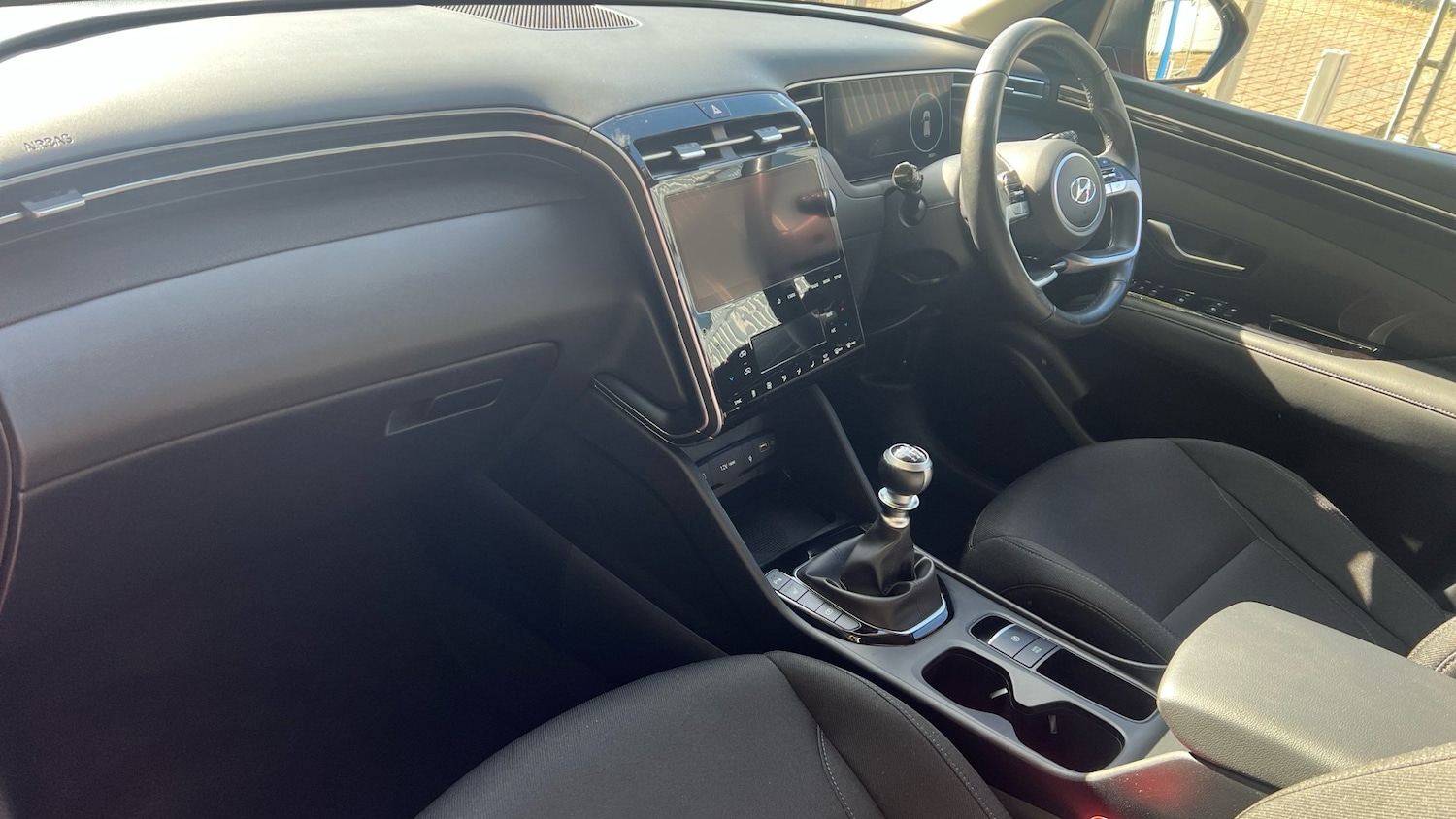 Used Hyundai TUCSON 2023 for sale - 76703310: Photo 2