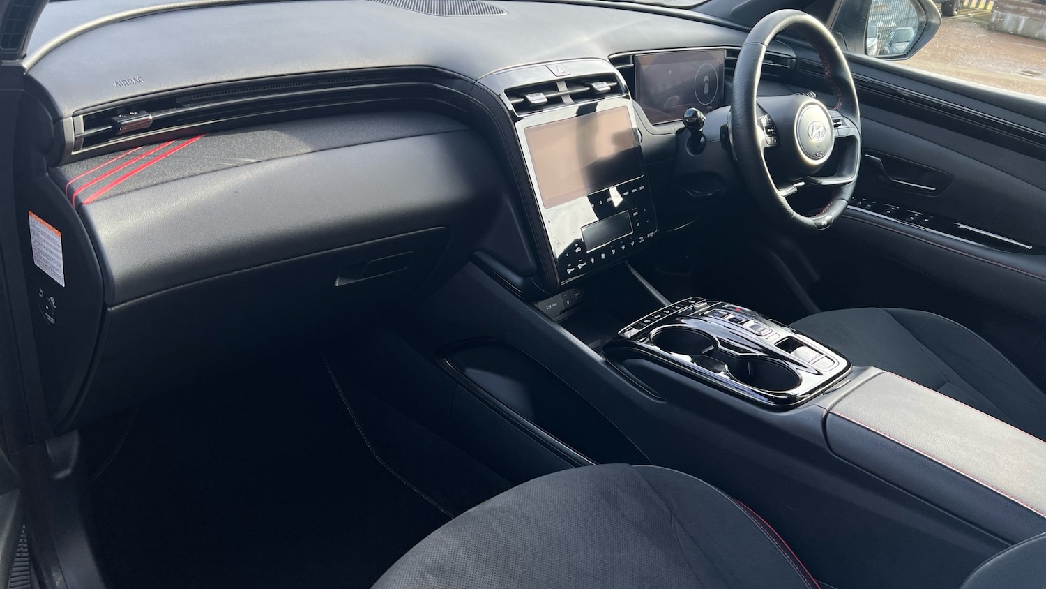 Used Hyundai TUCSON 2023 for sale - 76703302: Photo 2