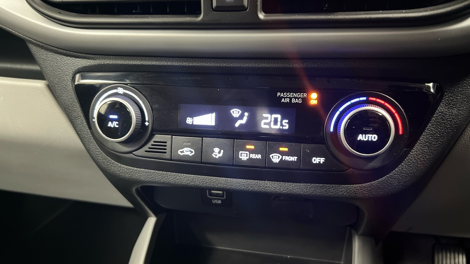 Used Hyundai i10 2022 for sale - 76703282: Photo 17