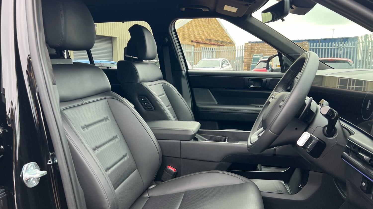 Used Hyundai Santa Fe 2025 for sale - 76911351: Photo 12