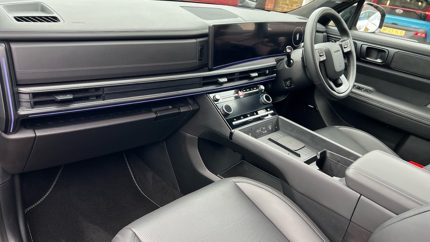 Used Hyundai Santa Fe 2025 for sale - 76911351: Photo 2