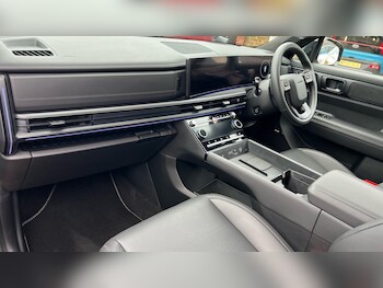 Used Hyundai Santa Fe 2025 for sale - 76911351: Photo