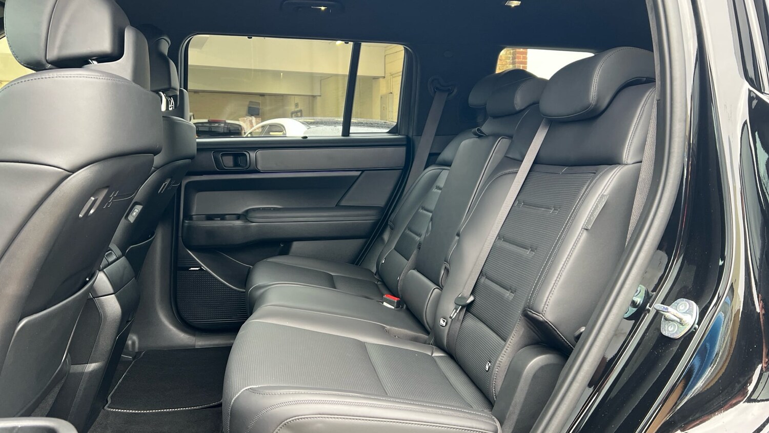 Used Hyundai Santa Fe 2025 for sale - 76911351: Photo 9