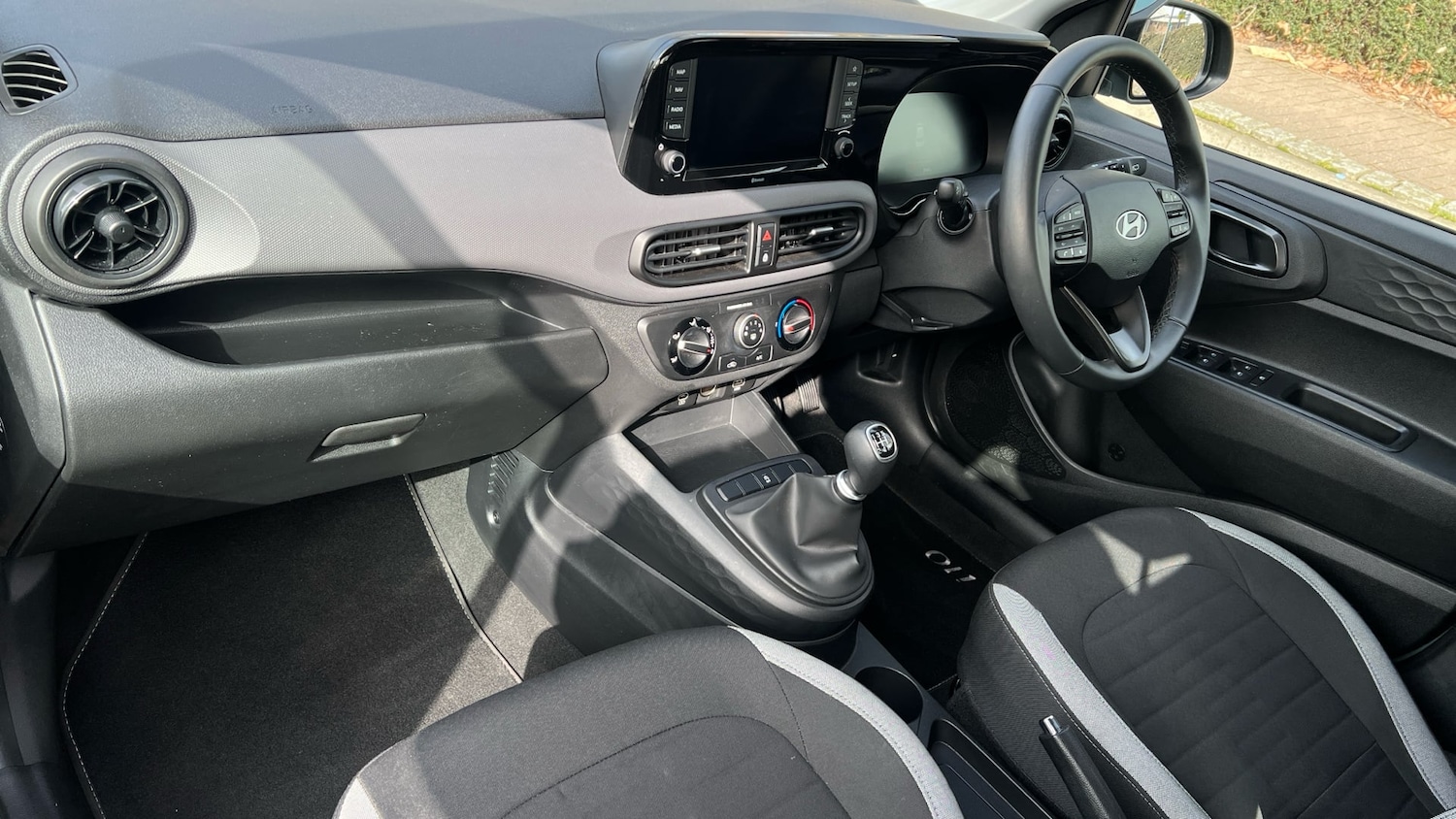 Used Hyundai i10 2024 for sale - 77792978: Photo 2