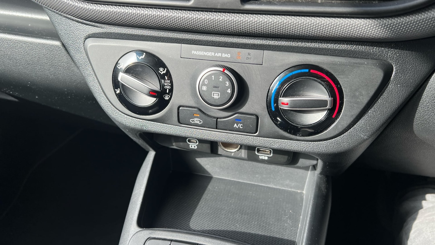 Used Hyundai i10 2024 for sale - 77792978: Photo 20