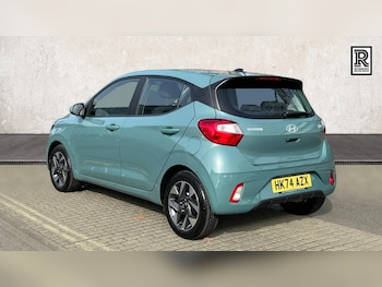 Used Hyundai i10 2024 for sale - 77792978: Photo