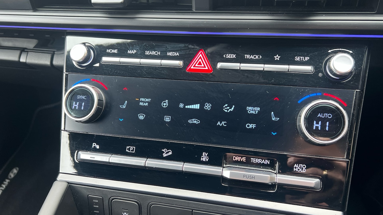 Used Hyundai Santa Fe 2025 for sale - 77400116: Photo 20