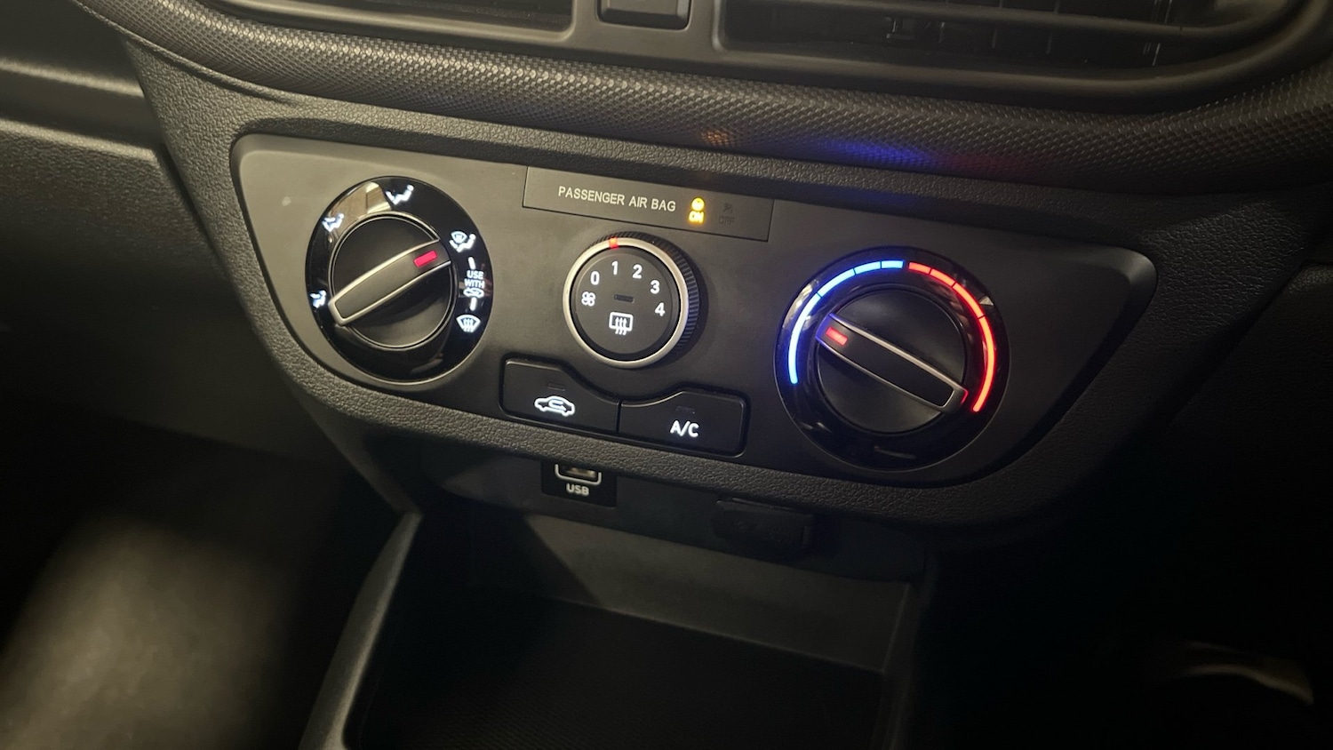 Used Hyundai i10 2020 for sale - 76924682: Photo 20