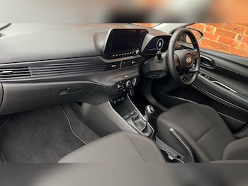 Used Hyundai BAYON 2024 for sale - 76703329: Photo