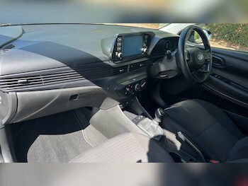 Used Hyundai i20 2023 for sale - 76703317: Photo