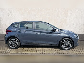 Used Hyundai i20 2023 for sale - 76703317: Photo