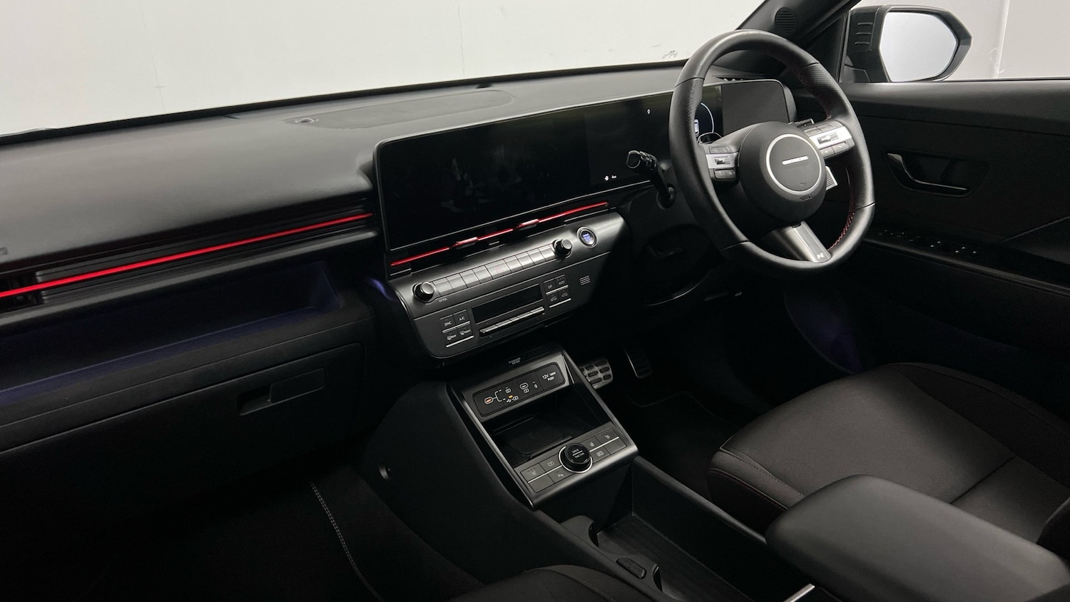 Used Hyundai KONA 2023 for sale - 77251394: Photo 2