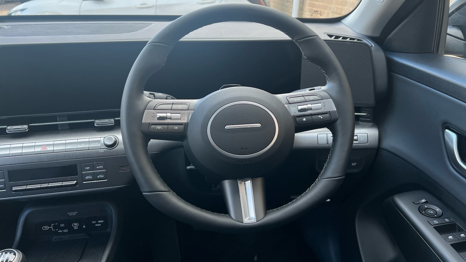 Used Hyundai KONA 2025 for sale - 76935435: Photo 14