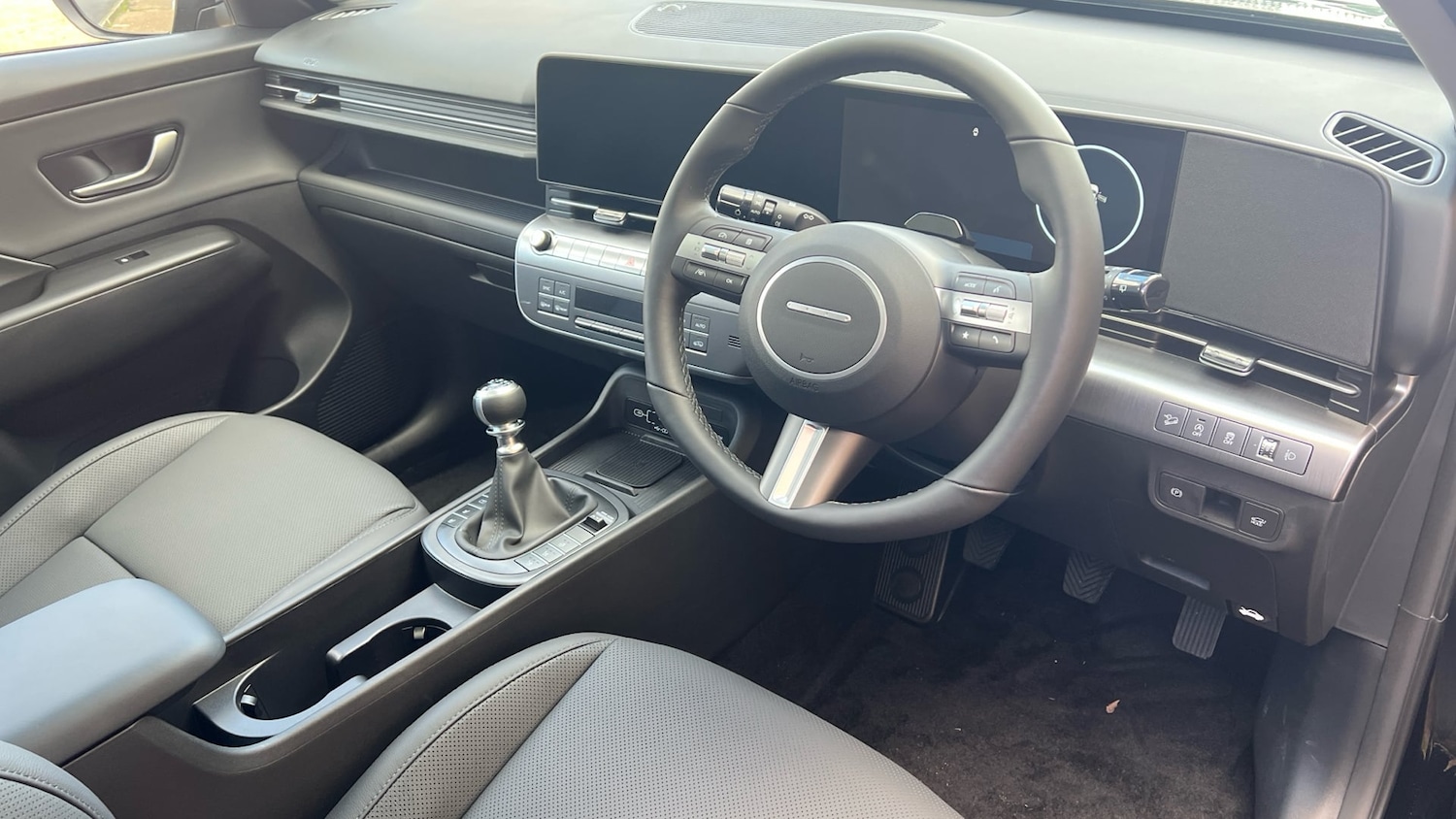 Used Hyundai KONA 2025 for sale - 76935435: Photo 6