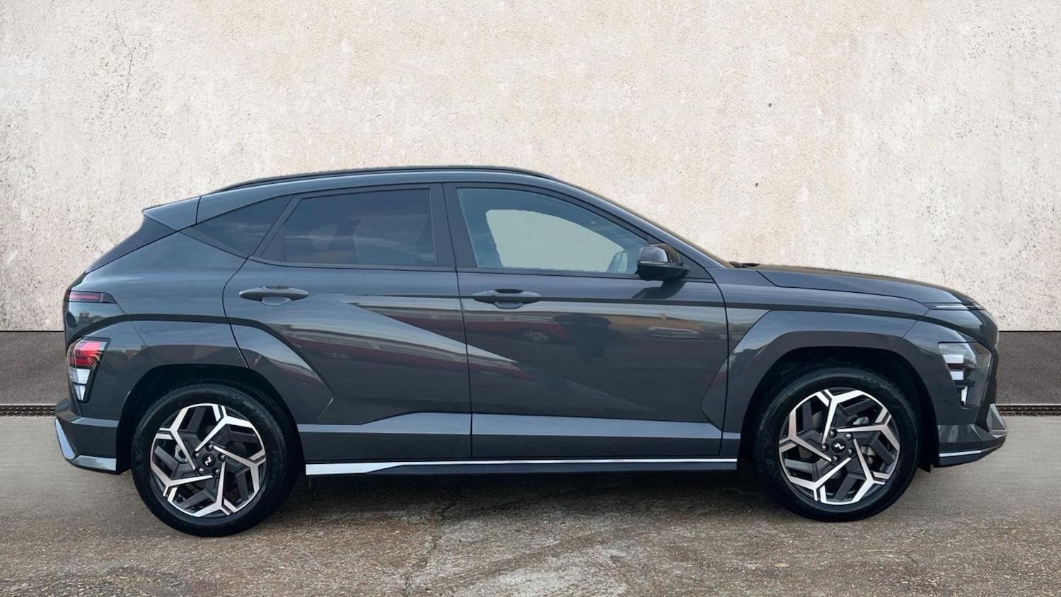 Used Hyundai KONA 2023 for sale - 76703293: Photo 4