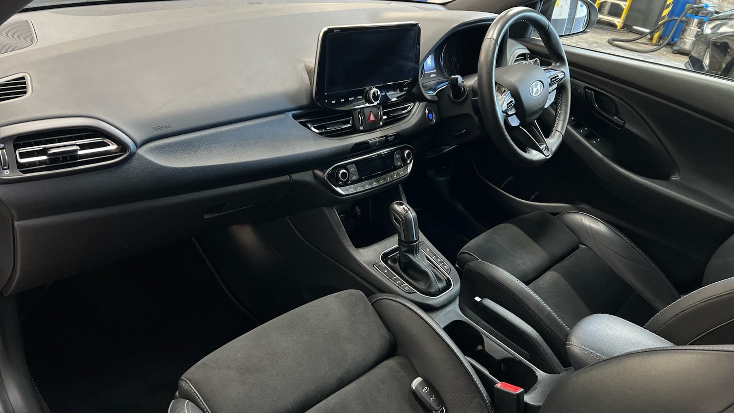 Used Hyundai i30 2023 for sale - 76725993: Photo 2