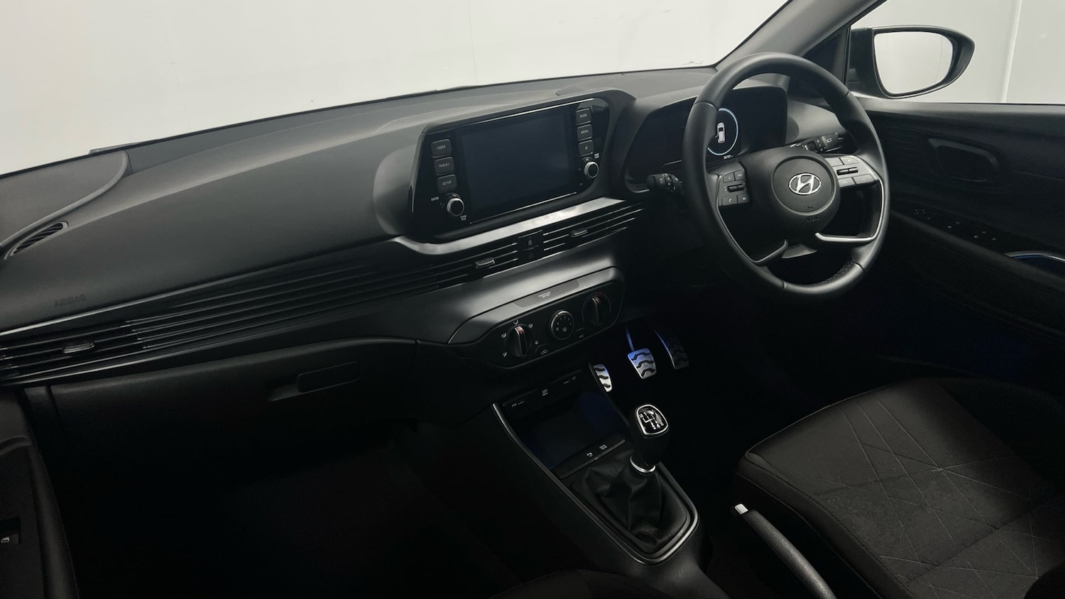 Used Hyundai BAYON 2023 for sale - 78098687: Photo 2